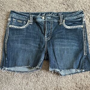 L.A. Idol Blue Jean Shorts with White Accents